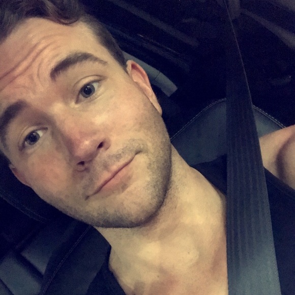 Meet your Posher, Hunter - Picture 1 of 1